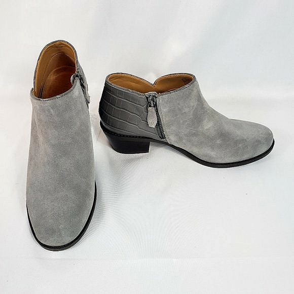 Vionic Shoes New Vionic Ankle Bootie Marissa 75m Charcoal Gray Suede Waterrepellent Poshmark